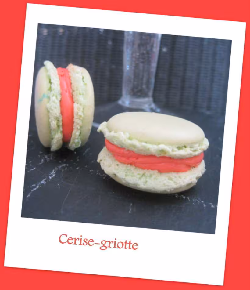 Macarons cerise griotte