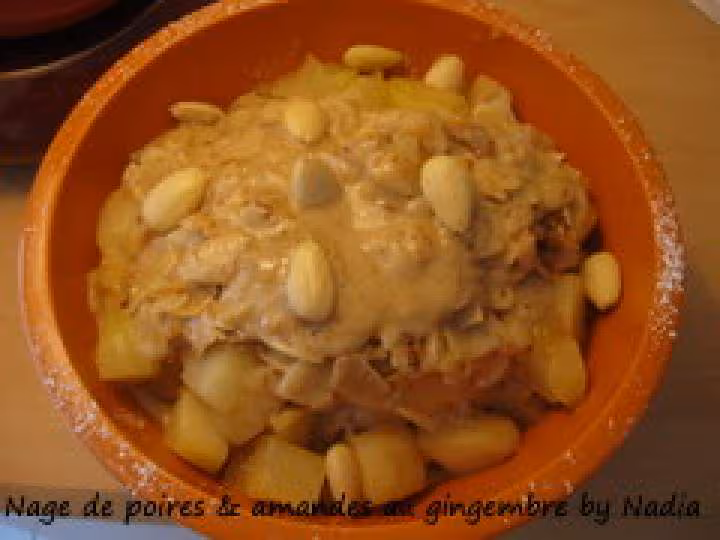 Nage de poires aux amandes et gingembre