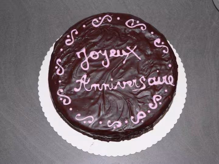 Grand gateau cacao coco