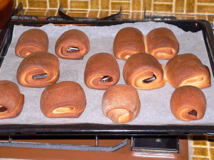 Pains brioches au chocolat