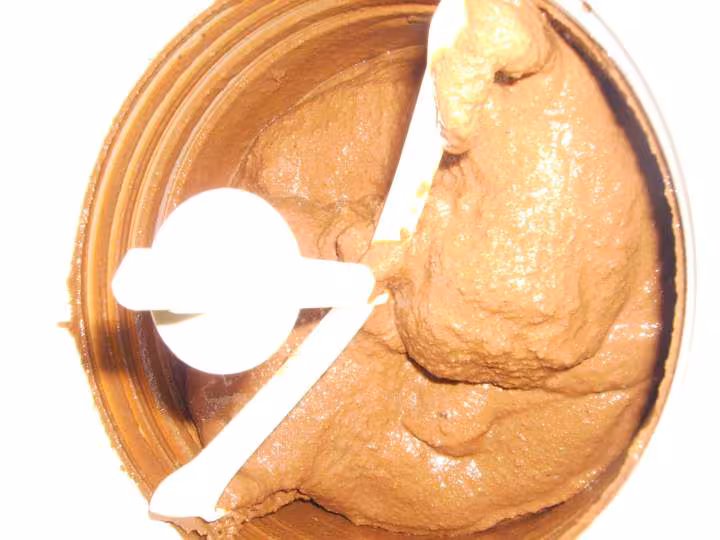Glace chocolat avec morceaux de mars