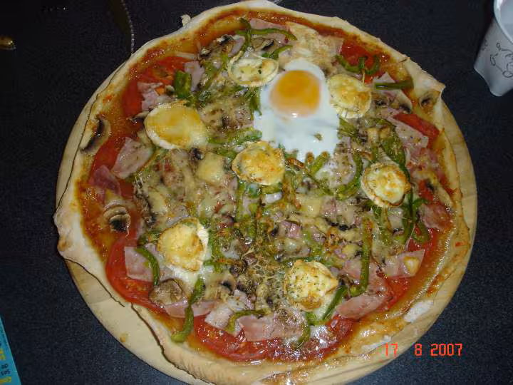 Pizza elle a l air bonne mais la pate etait detrempee snif