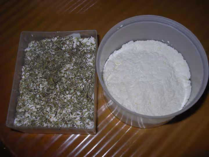 Les fromages nature sale et aux herbes