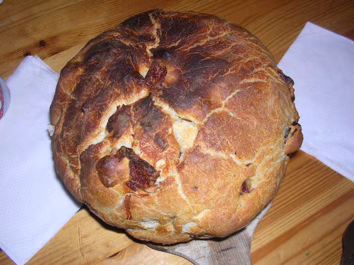 Pain avec linguica portugaise