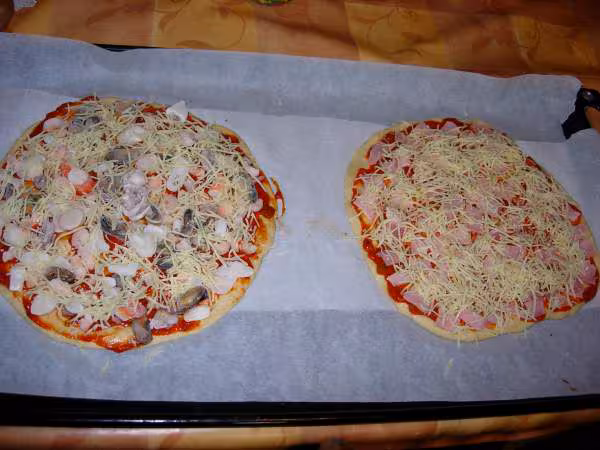 Pizzas avant cuisson