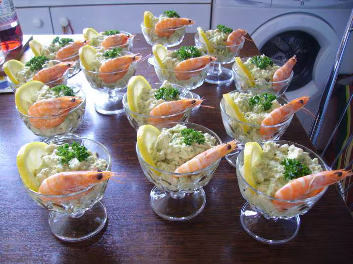 Puree d avocat aux crevettes rose