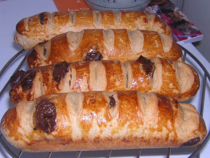 Petits pains aux pepites de chocolat et a la pomme recette homebread baguette