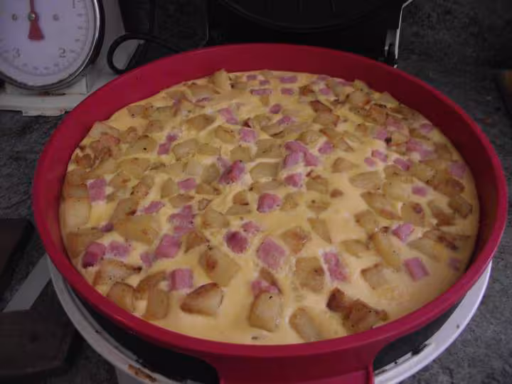 Omelette jambon fromage