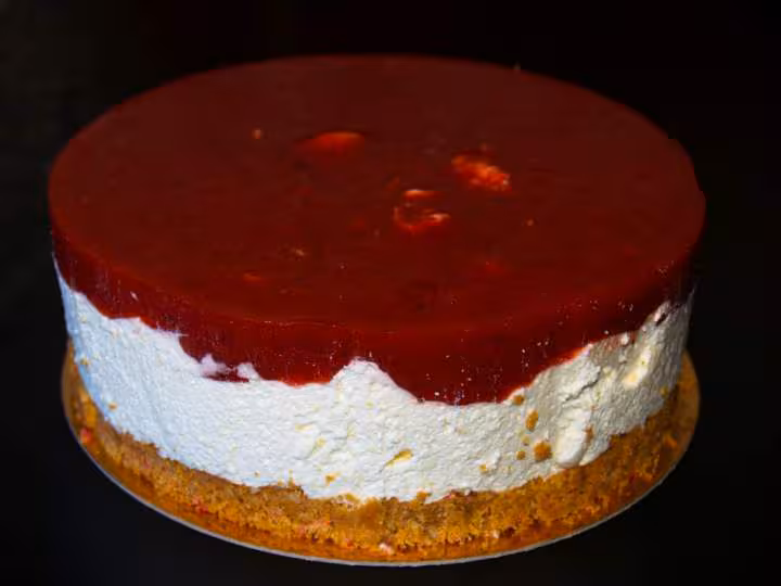Cheesecake au fraise et arbouse avant deco