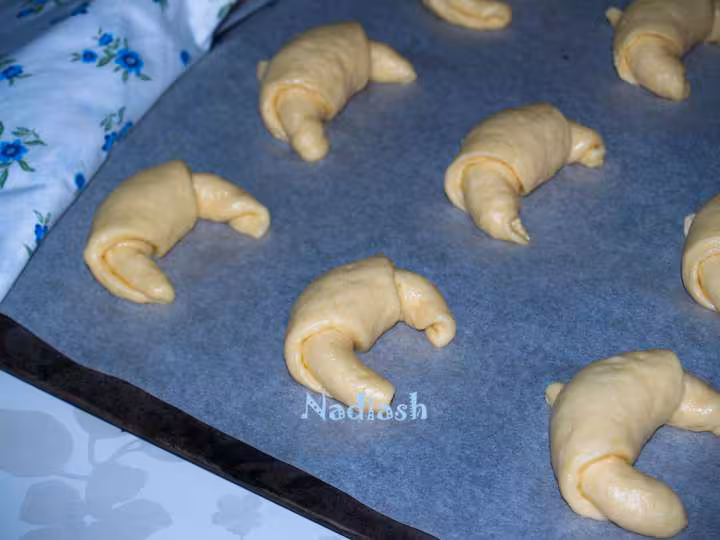 Croissants a la compote de pommes et chocolat