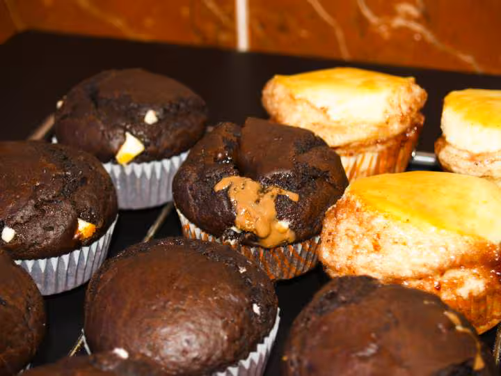 Muffins choco nougat confiture de fraise myrtilles