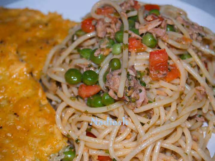 Pdt aux oeufs et spaghetti aux legumes et thon 15 11 08