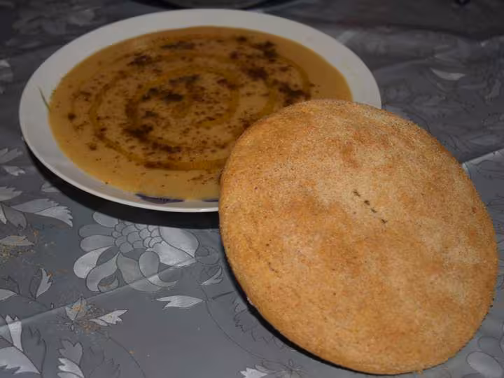 Puree de feves seches et pain maison