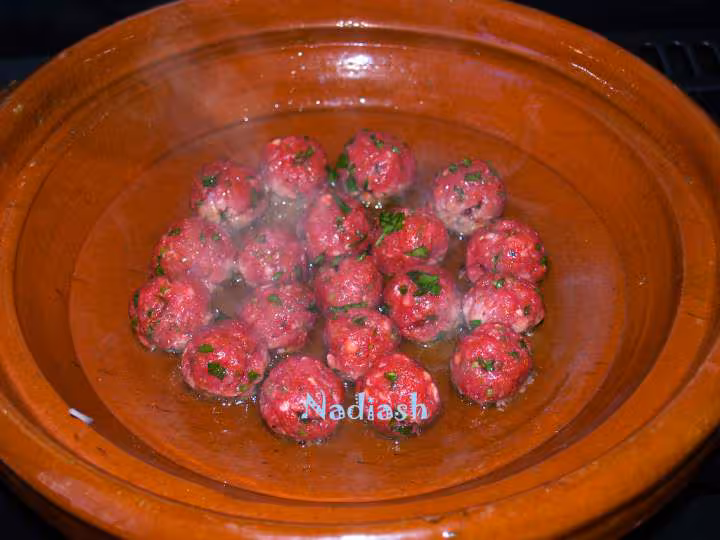 Tajine boulettes de viande hachee pdt carottes et petits pois