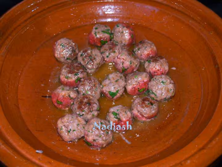 Tajine boulettes de viande hachee pdt carottes et petits pois