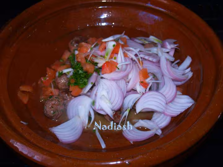Tajine boulettes de viande hachee pdt carottes et petits pois