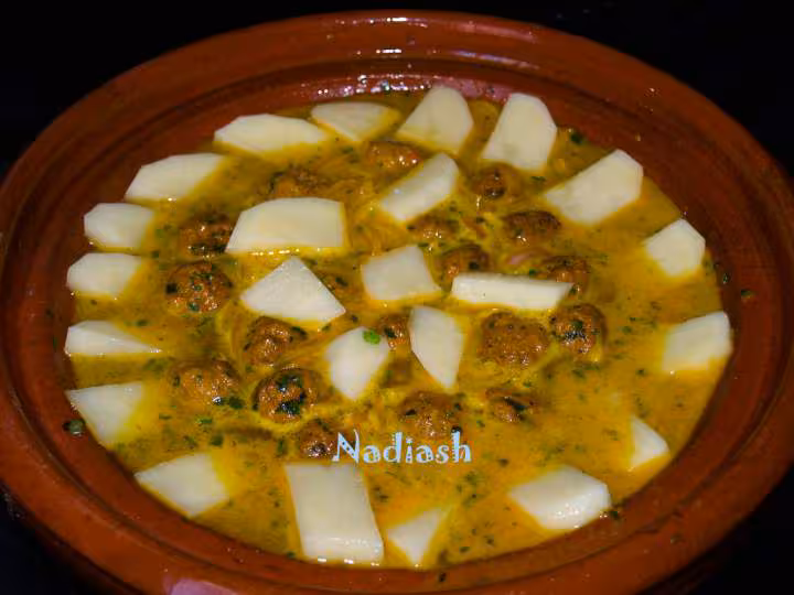 Tajine boulettes de viande hachee pdt carottes et petits pois
