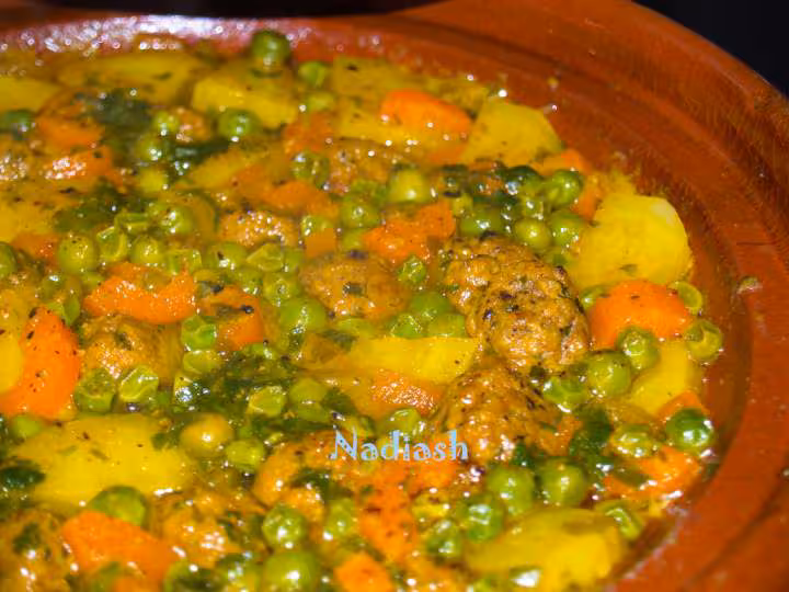 Tajine boulettes de viande hachee pdt carottes et petits pois