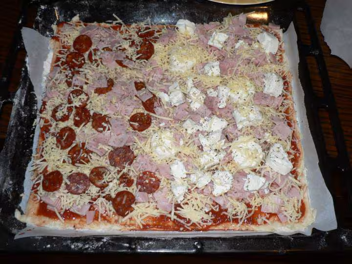 Pizza avant cuisson