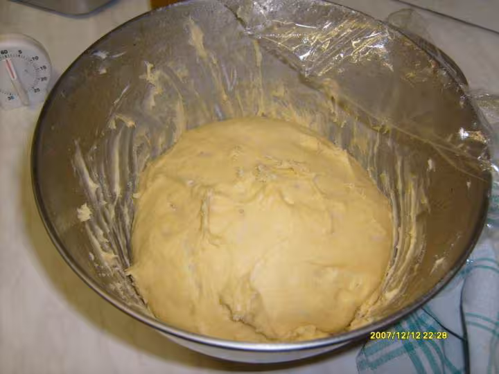 Ma pate de brioche qui leve au frigo depuis une heure
