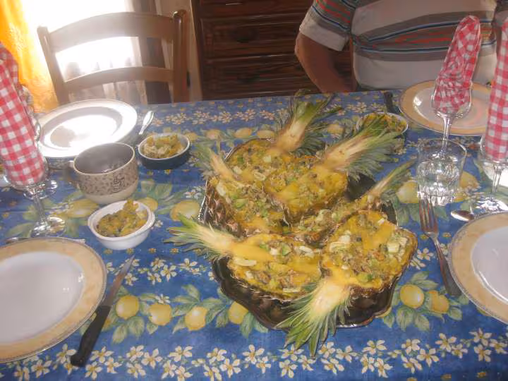 Ananas aux fruits de mer