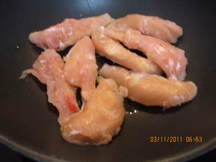 Aiguillettes de poulet a la sauce madere