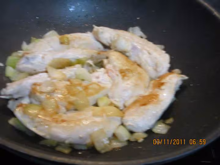 Aiguillettes de poulet a la sauce madere