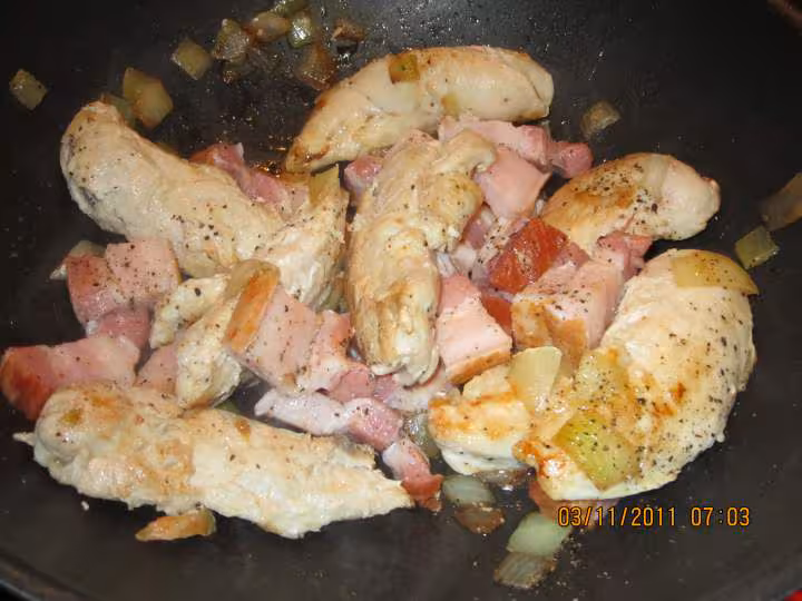 Aiguillettes de poulet a la sauce madere