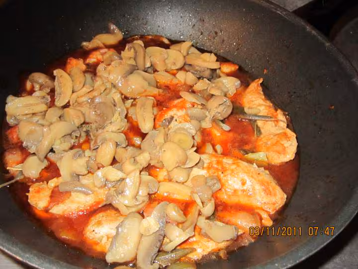 Aiguillettes de poulet a la sauce madere