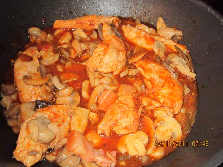 Aiguillettes de poulet a la sauce madere
