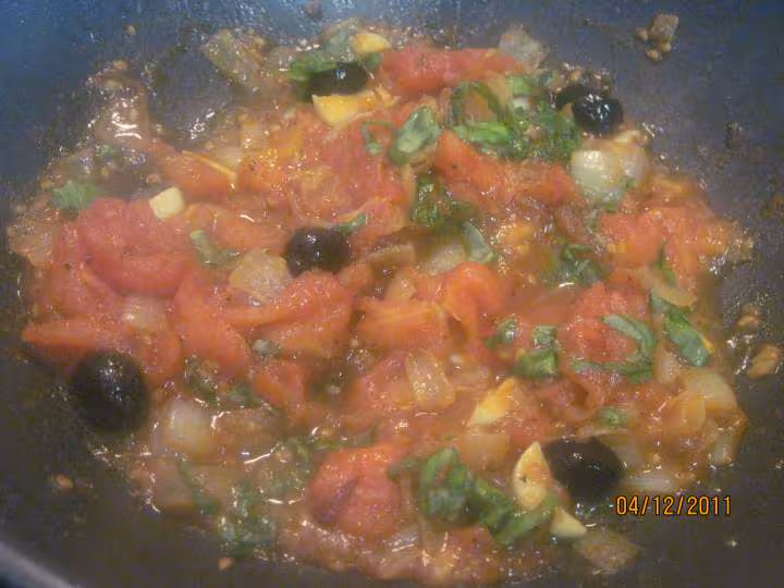 Aiguillettes de poulet a la sauce tomate basilic