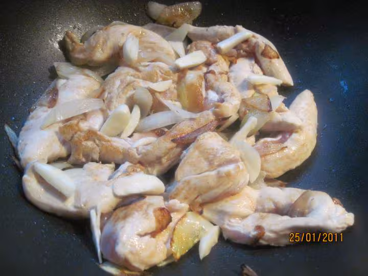 Aiguillettes de poulet au chou fleur sauce curry