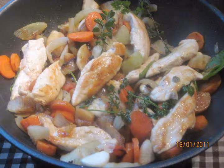 Aiguillettes de poulet aux legumes varies