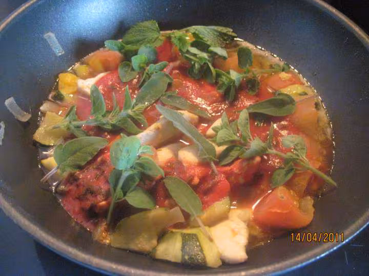 Aiguillettes de poulet en sauce legumes