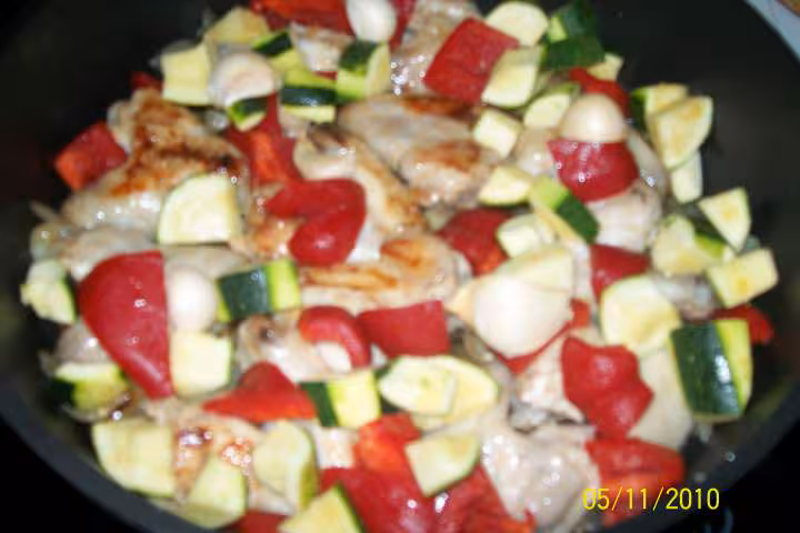 Ails de poulets aux legumes
