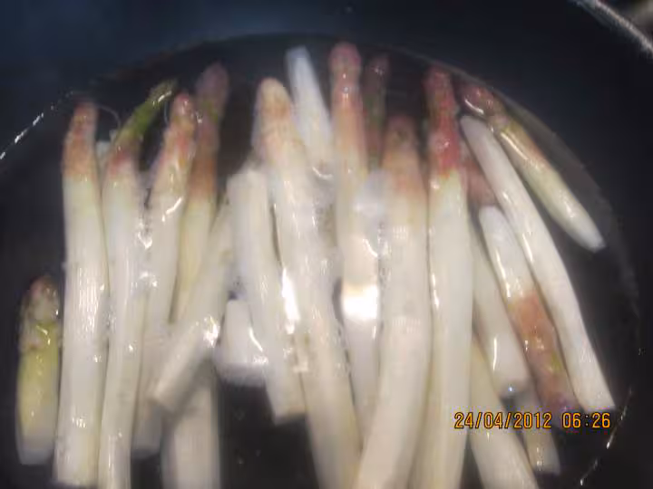 Asperges blanches a la creme fraiche gratinees