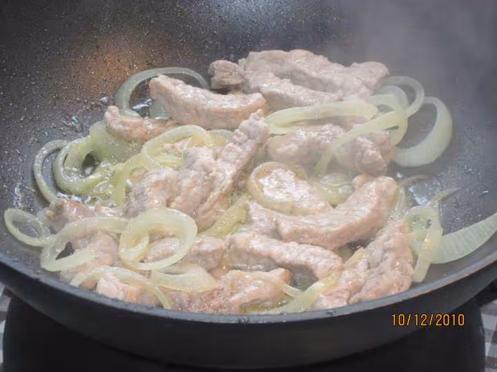 Baguettes d escalopes de porc champignons amp riz