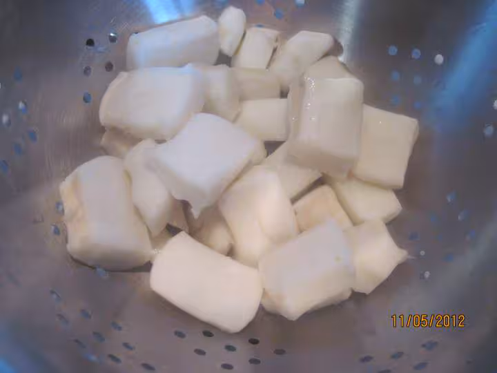 Blancs de calamar saute sauce tomate basilic