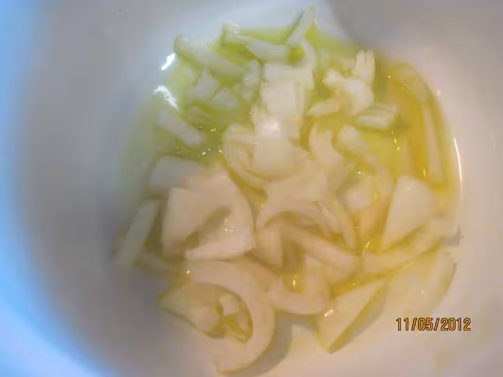 Blancs de calamar saute sauce tomate basilic