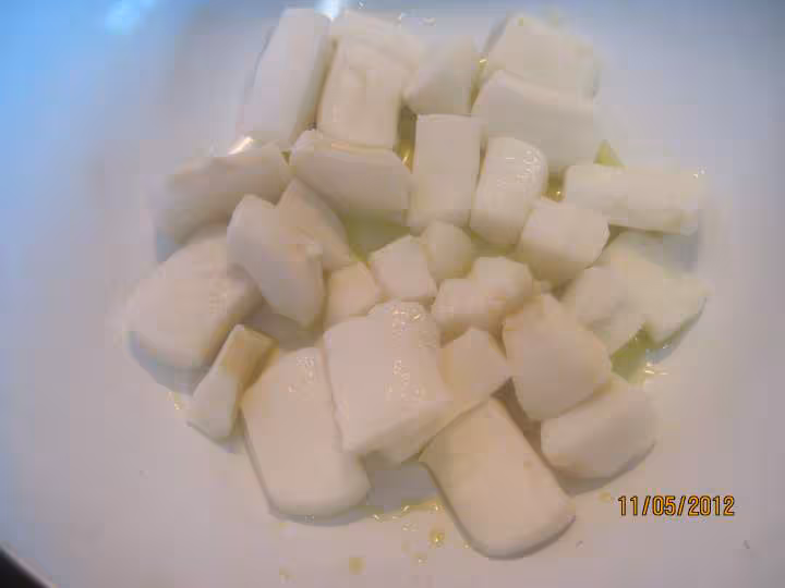 Blancs de calamar saute sauce tomate basilic