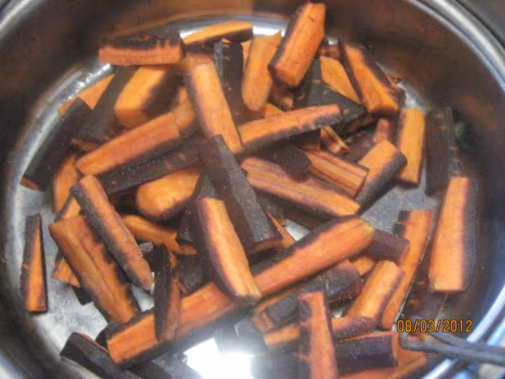 Blancs de poulet au carottes violettes