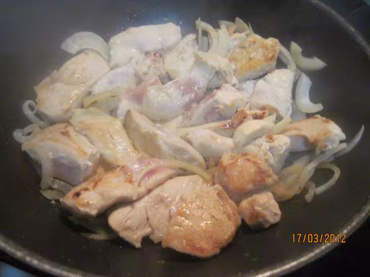 Blancs de poulet aux navets et champignons