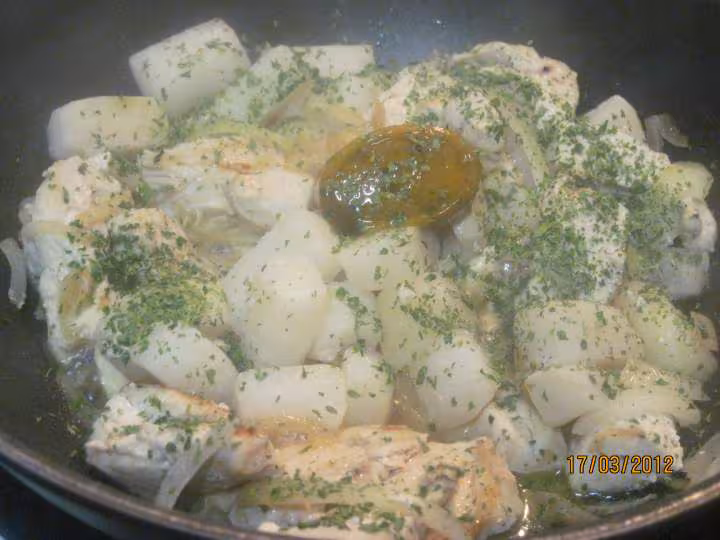Blancs de poulet aux navets et champignons