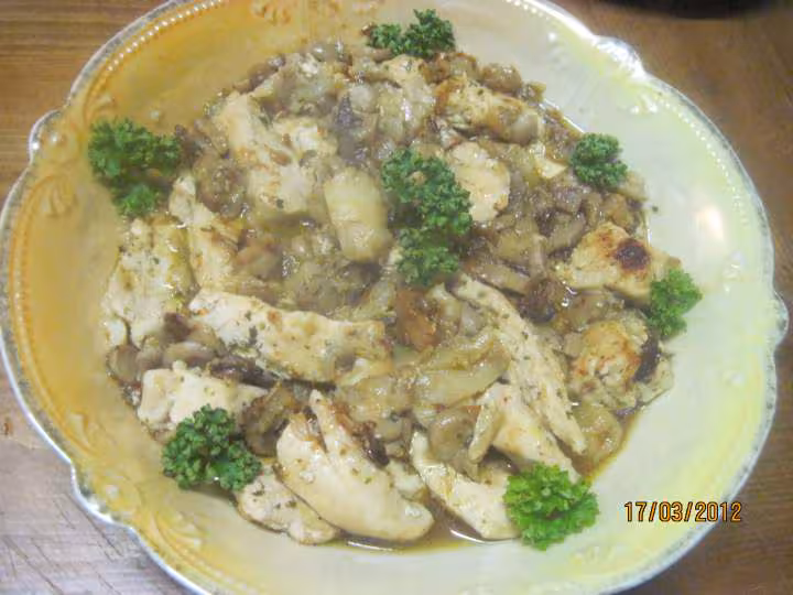 Blancs de poulet aux navets et champignons