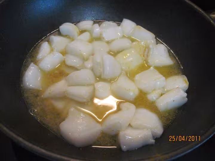 Blancs de seiche au endive sauce curry