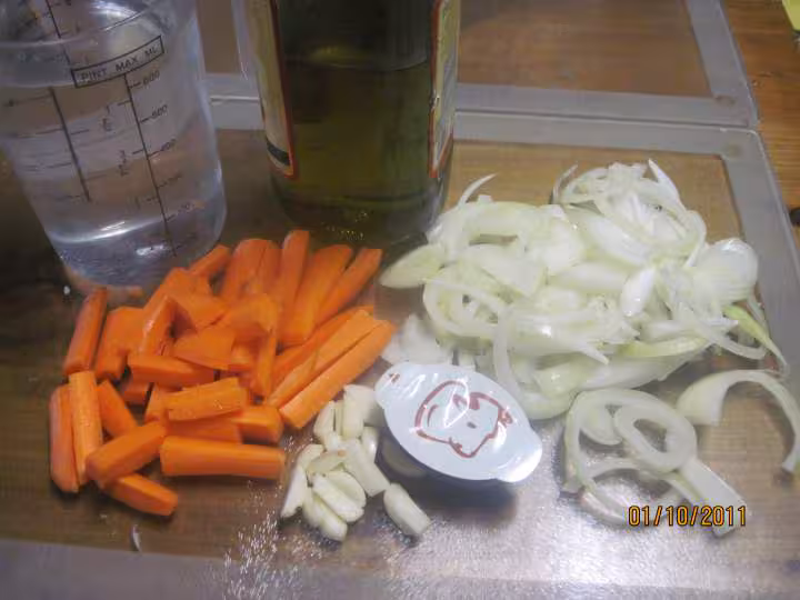 Boeuf bouilli carottes oignon p de terre oignons