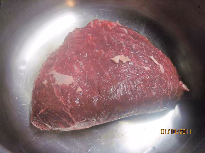 Boeuf bouilli carottes oignon p de terre oignons