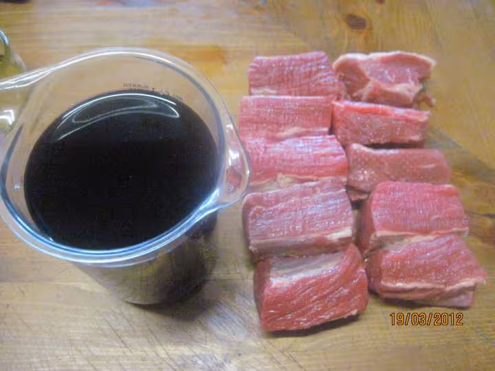 Boeuf mode et carottes et p de terre vin rouge