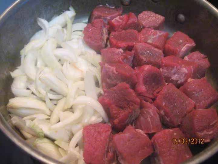 Boeuf mode et carottes et p de terre vin rouge