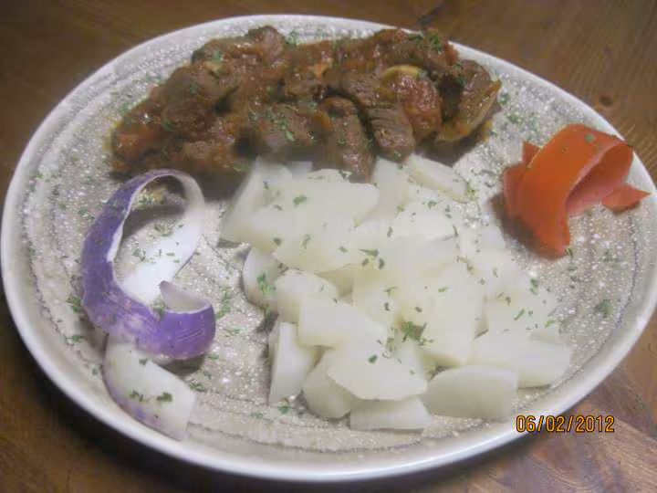 Boeuf navets sauce tomates mijoter